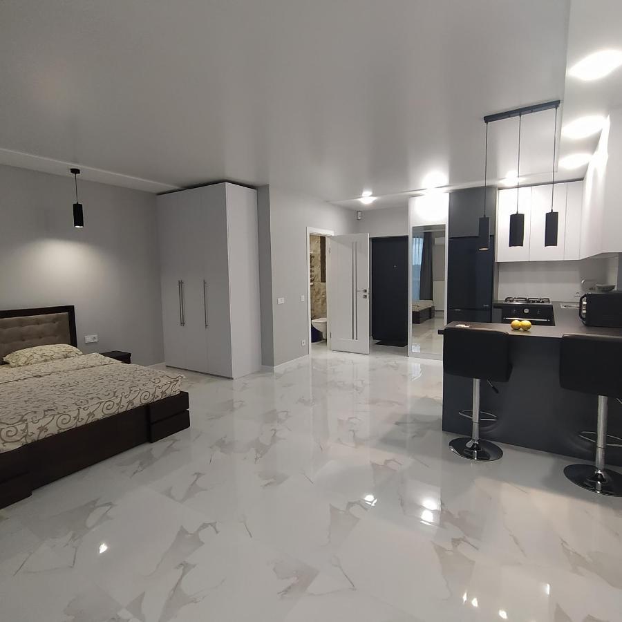 Vip Apartment Near Center 리비프 외부 사진