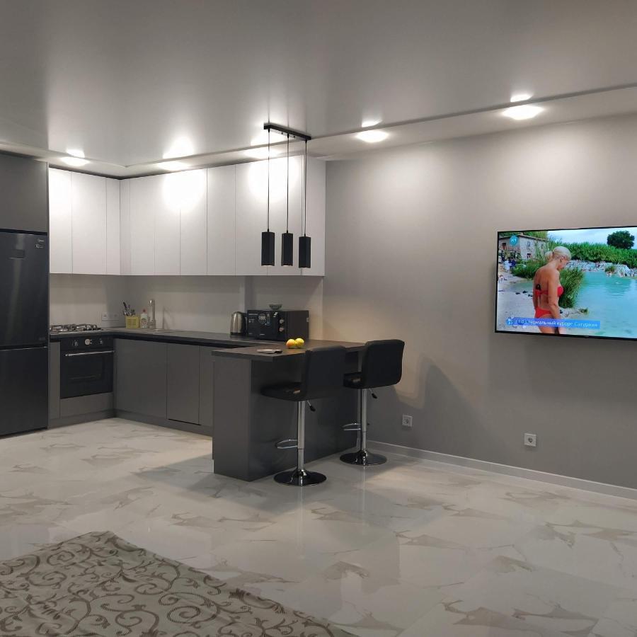 Vip Apartment Near Center 리비프 외부 사진