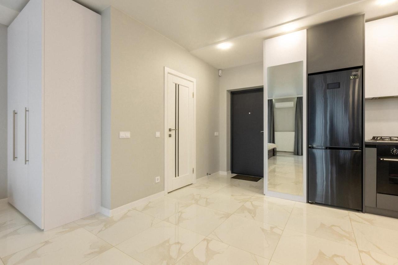 Vip Apartment Near Center 리비프 외부 사진