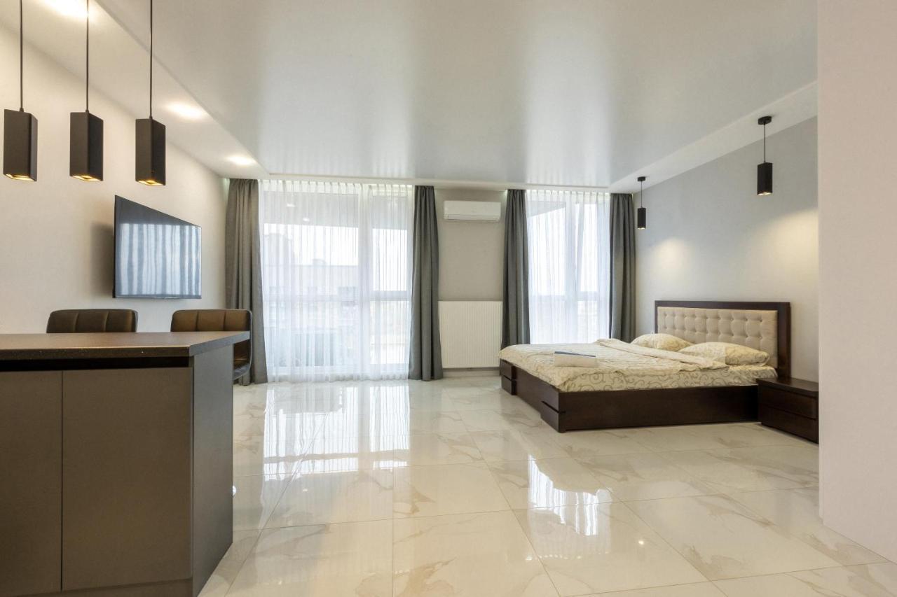 Vip Apartment Near Center 리비프 외부 사진